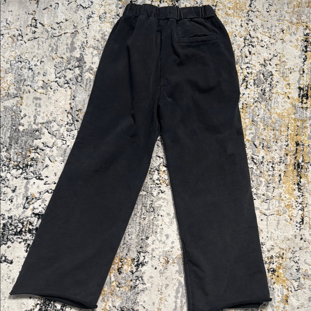 Black Elastic Waist Joggers with Raw Hem - Picture 3 of 4